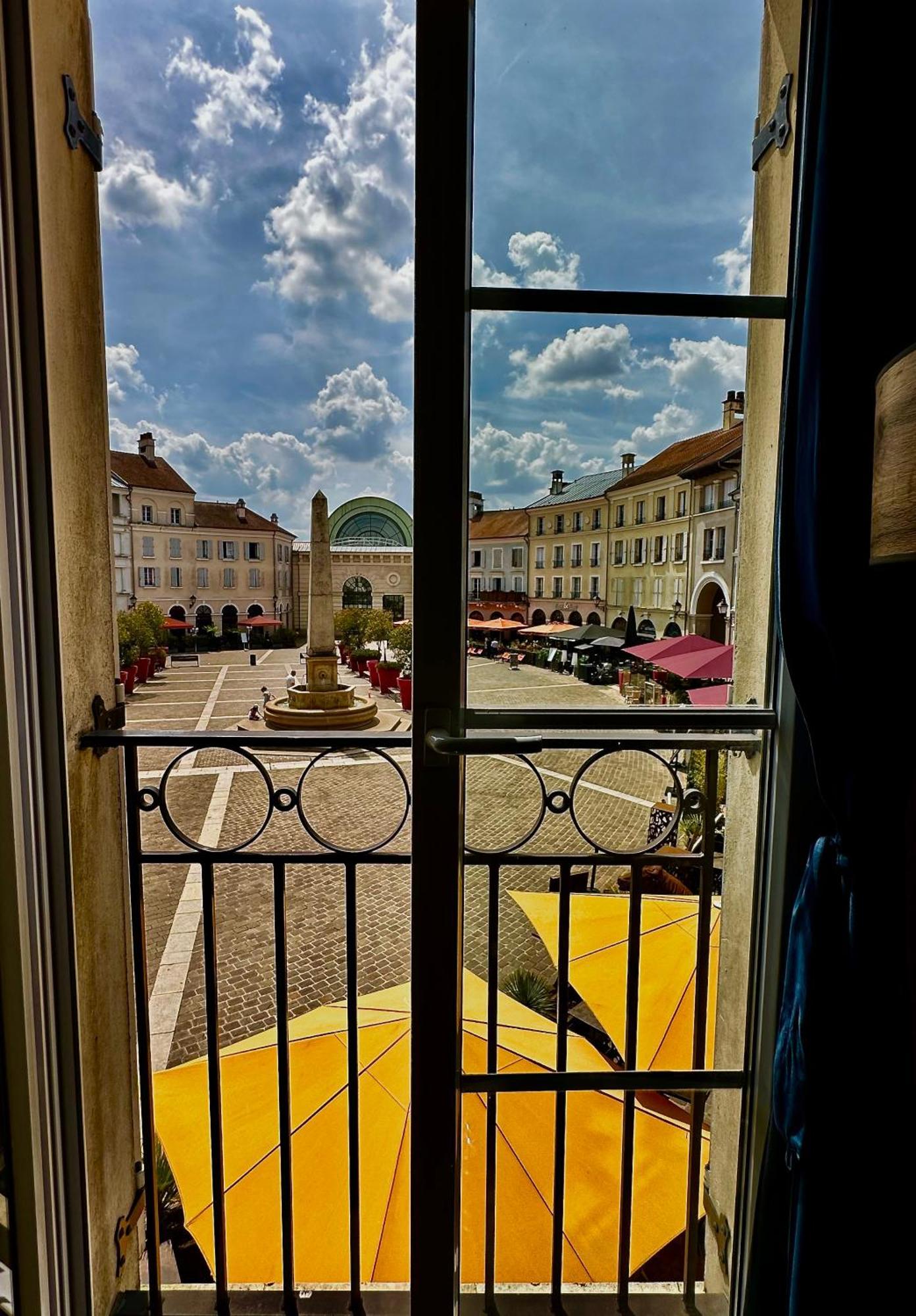 Appt Vue Place De Toscane - 4Min Disneyland-Paris Serris Exteriör bild