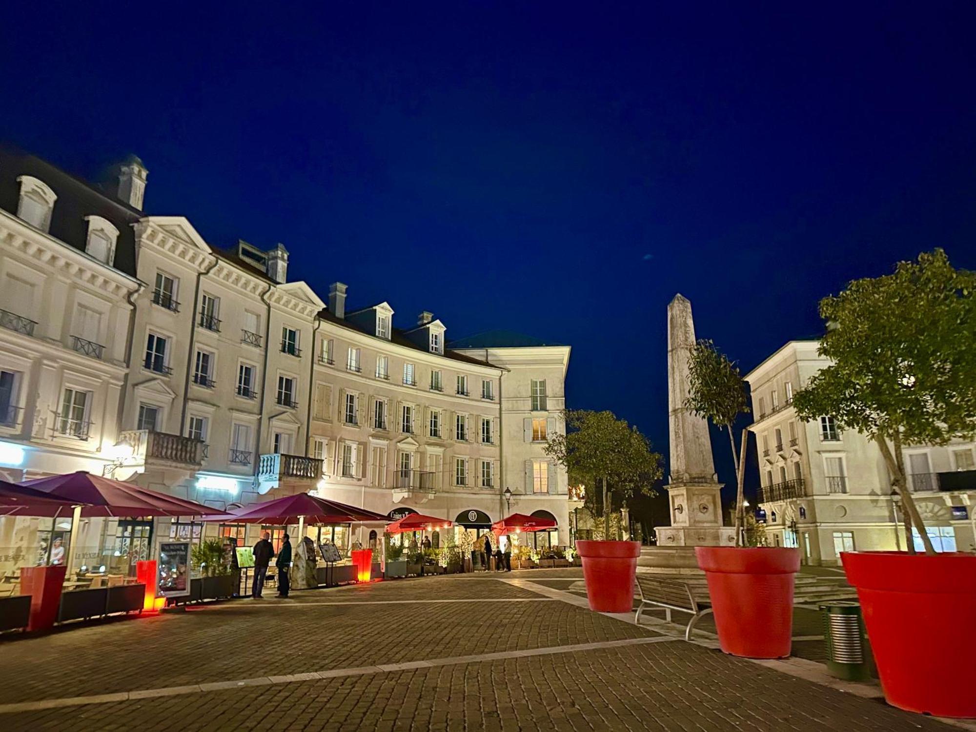 Appt Vue Place De Toscane - 4Min Disneyland-Paris Serris Exteriör bild