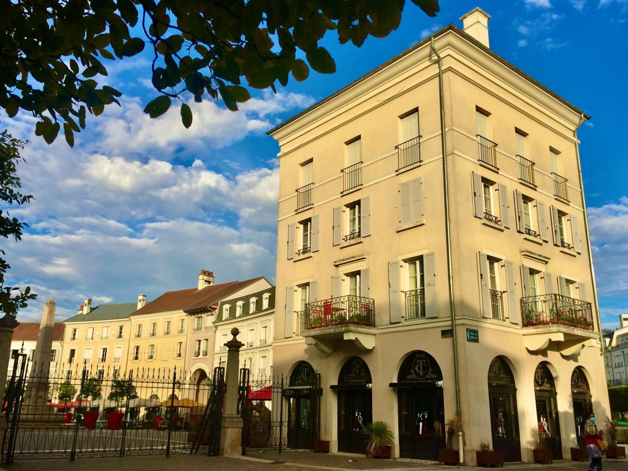 Appt Vue Place De Toscane - 4Min Disneyland-Paris Serris Exteriör bild
