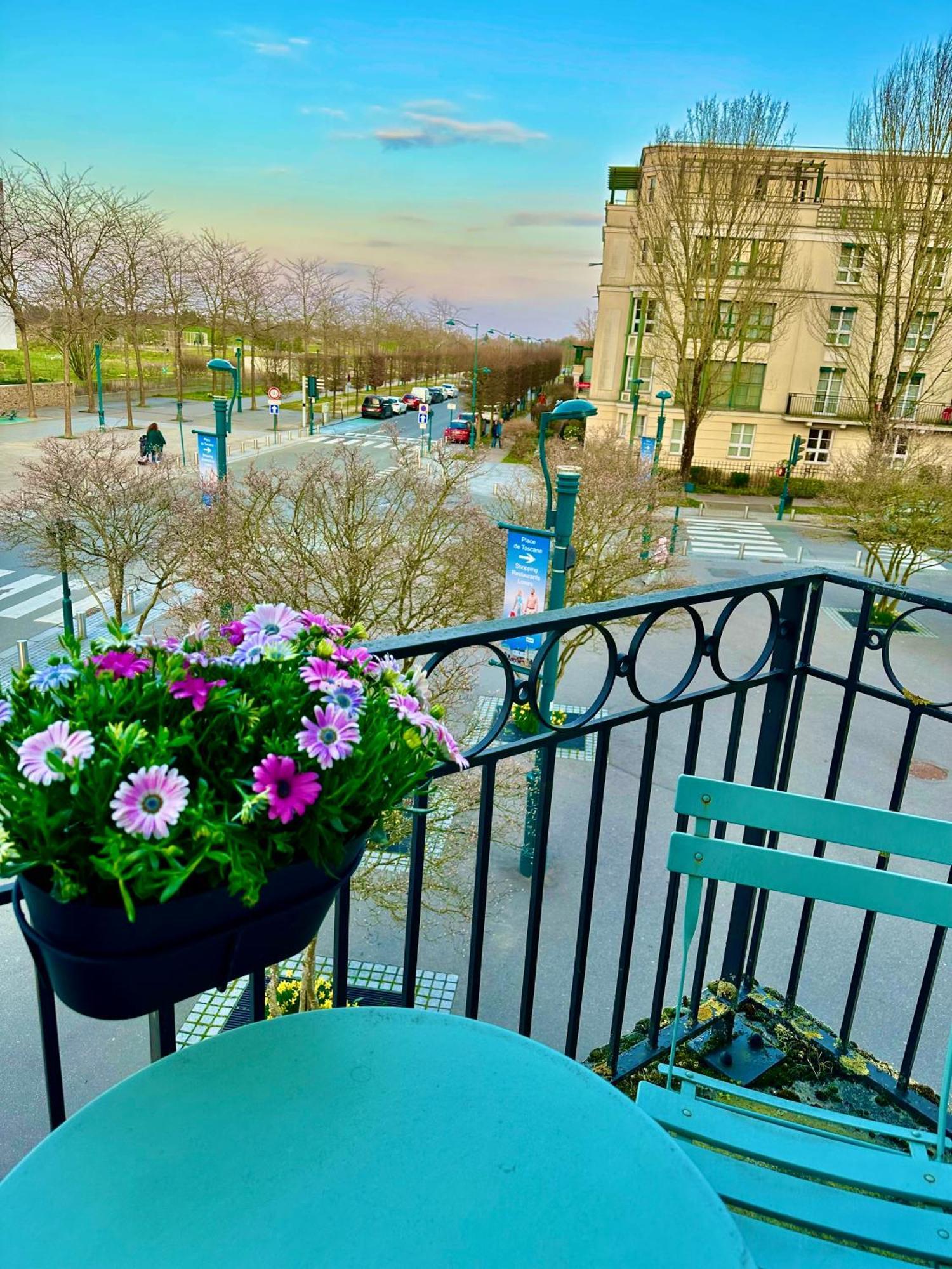 Appt Vue Place De Toscane - 4Min Disneyland-Paris Serris Exteriör bild